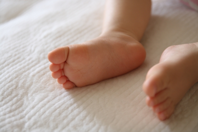 足の裏だけが痛くなる病気 足底筋膜炎を知っていますか 足の痛みを簡単な体操で改善する方法 ヤマヤセラピー札幌センター 足の裏だけが痛くなる病気 足底筋膜炎を知っていますか 足の痛みを簡単な体操で改善する方法 ヤマヤセラピー札幌センター